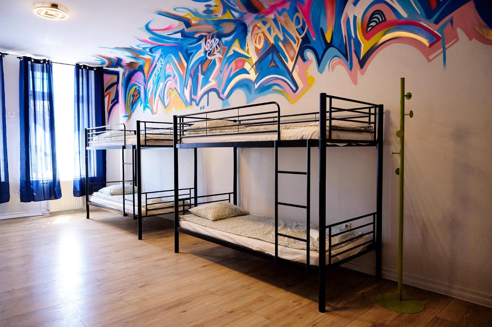 Hostel Graffiti — Zdjęcia 1